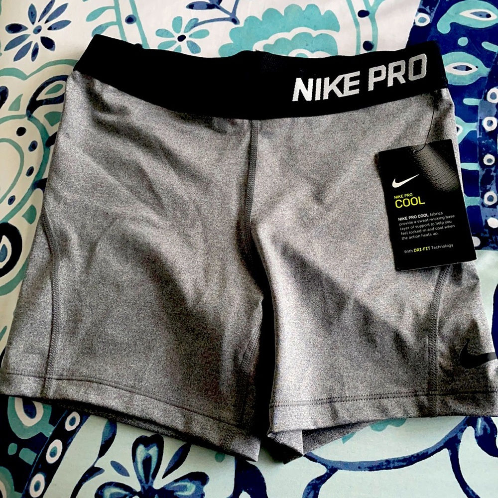 Nike pro tight (shorts) girls size L